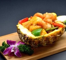 Scampis à l’ananas frais